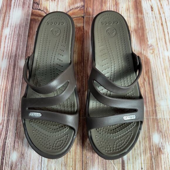 Crocs PATRICIA Size 8 Brown Low Wedge Heel Triple 3 Strap Slides Sandals Shoes - Picture 3 of 9